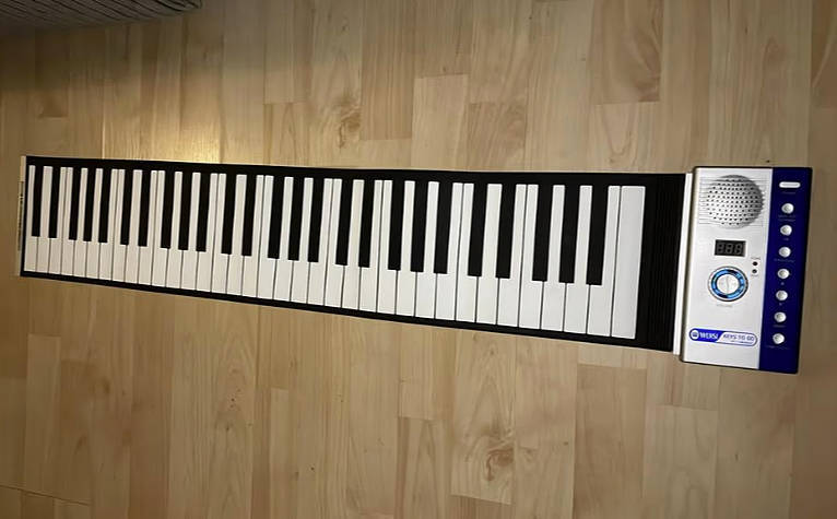 Te Koop Aangeboden Tweedehands Wersi opvouwbare Piano Foto 1