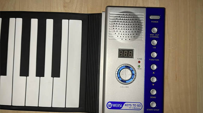 Te Koop Aangeboden Tweedehands Wersi opvouwbare Piano Foto 2